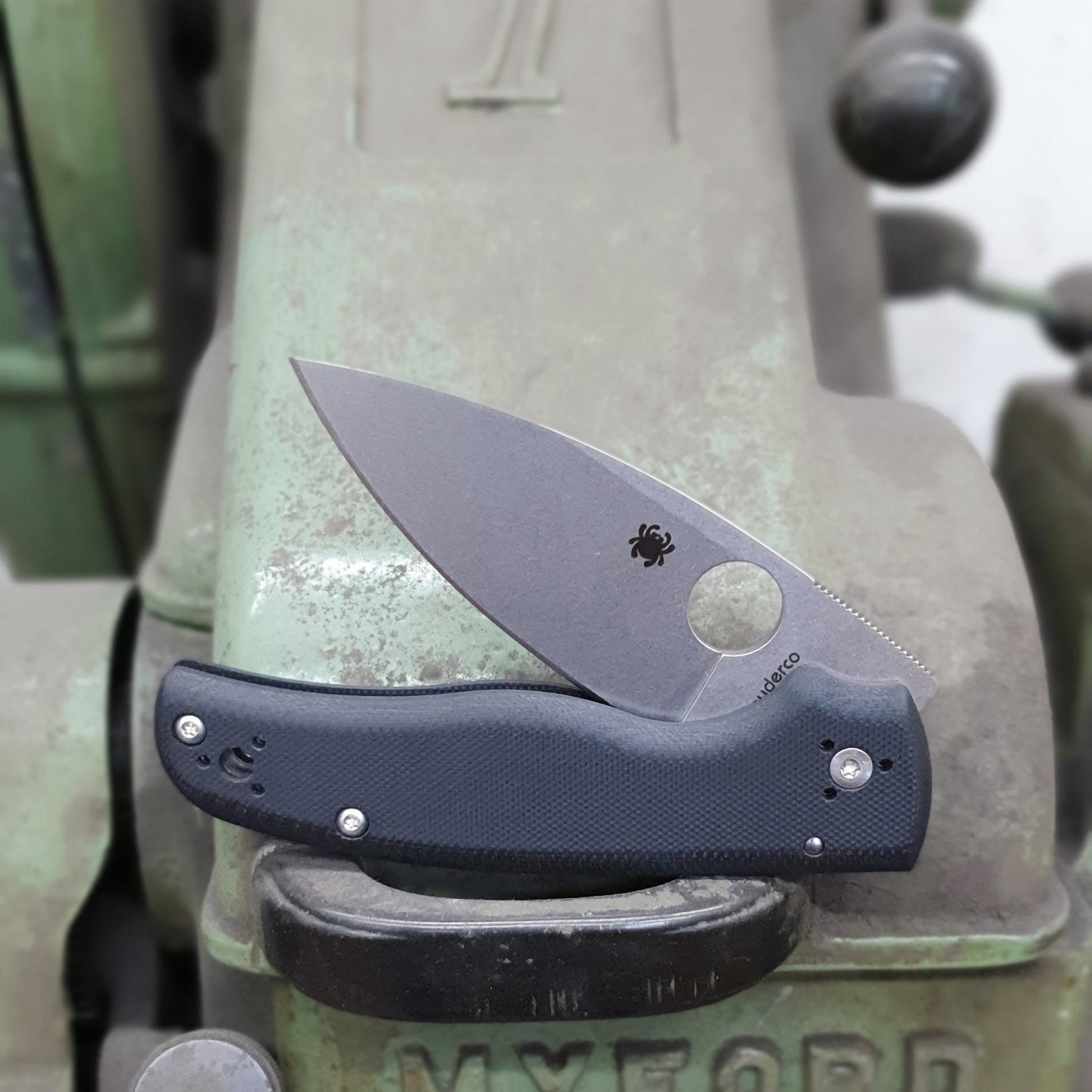 Spyderco Shaman